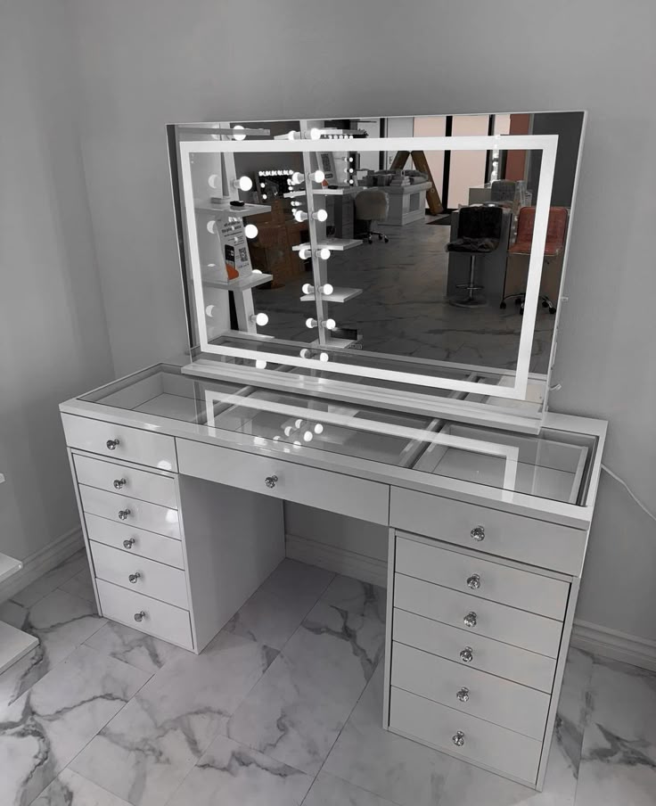 Android Smart Mirror Vanity – Interactive Touchscreen Vanity for Modern Homes